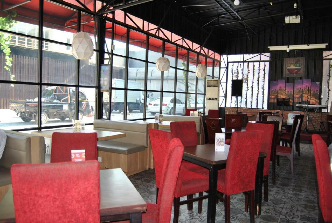 Hotel Lantai6 *